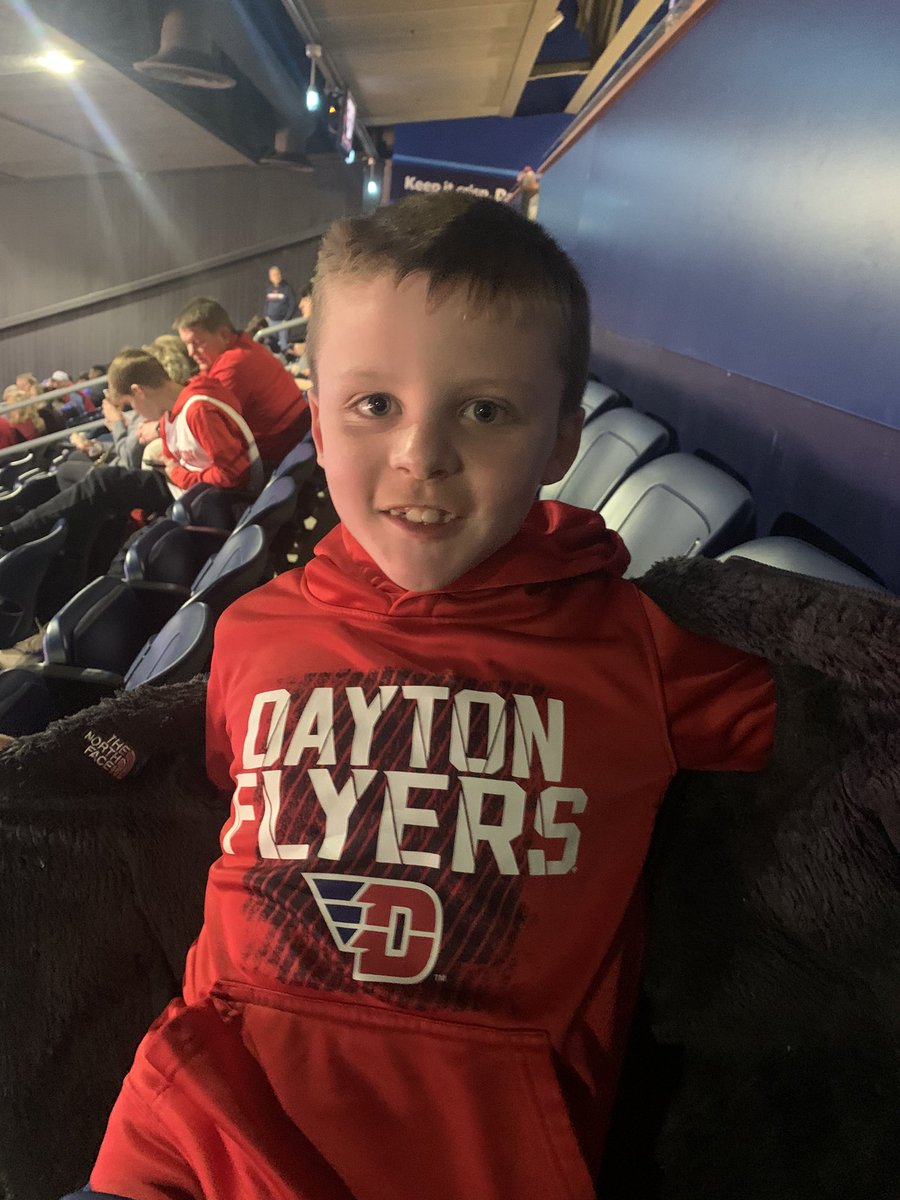 jtrunk's tweet photo. #dayton6th Let’s go Flyers! https://t.co/uTA7o1CVev