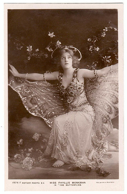 wikivictorian's tweet photo. English stage actress Phyllis Monkman in The Butterflies. Photographed in 1908. https://t.co/JkTkU2CzsD