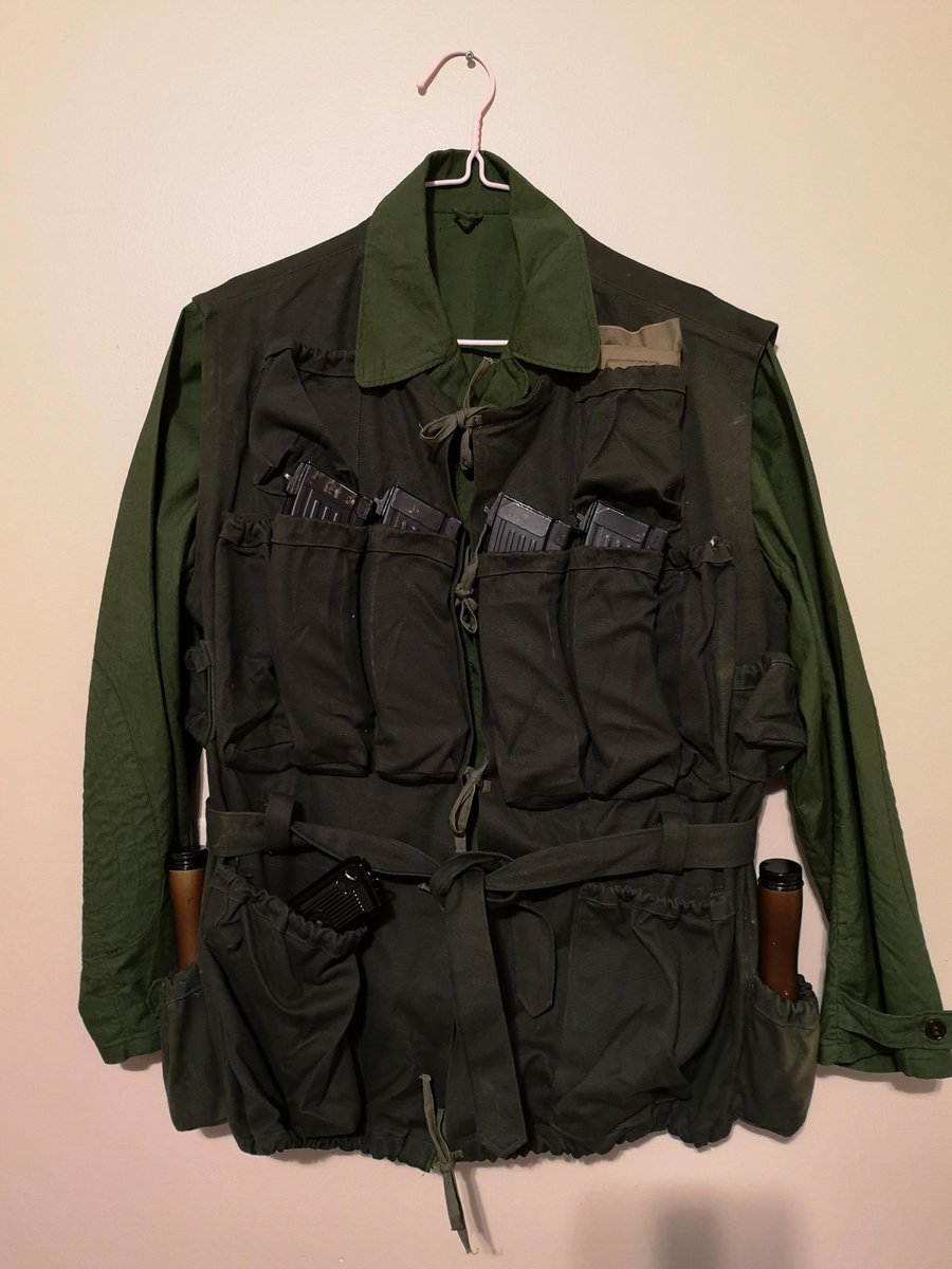 Samcheolli's tweet photo. Original first-generation Chinese People's Liberation Army tactical vest from the Sino-Vietnam Border Conflicts. This design was used by the 235th Regiment of the 79th Division of the 27th Army in 1986 with a similar model appearing in the later North Tiger Operation in 1987. https://t.co/5dwBzVpWvC
