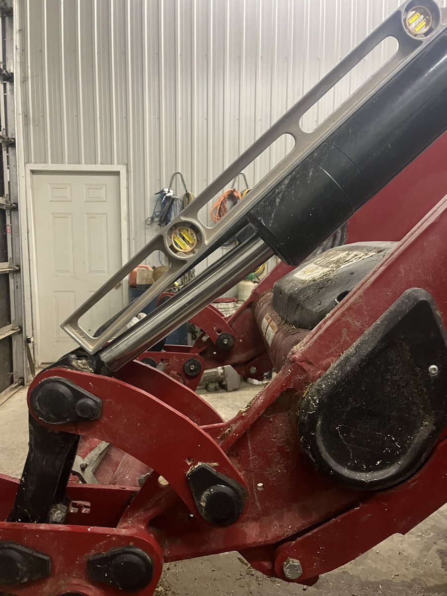 Anyone else have trouble with the cylinders bending  on a quicke q6 loader? This is the second set in the last 2 months. <a href="/Quicke_UK/">Quicke UK</a> #ontag