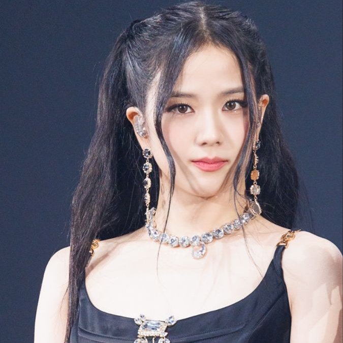 quem eu achei                    quem 
que faria uma                        fez 
   tatuagem