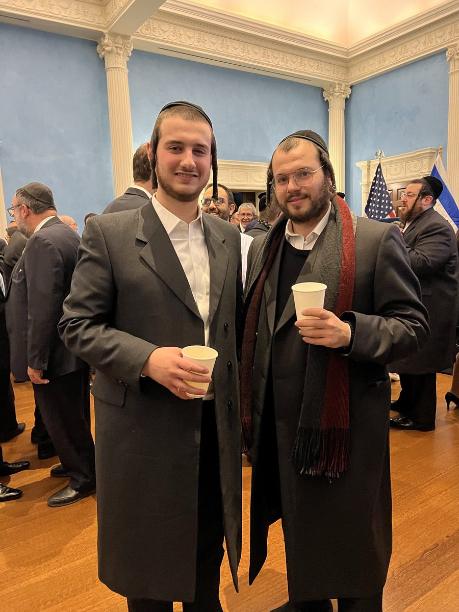 YossyKaff's tweet photo. It was a real honor for me to attend the Menorah Lighting ceremony by NYC mayor Eric Adams  that took place on the third day of Chanukah in the Gracie Mansion in Manhattan. 

I met many friends  that I work with during the year, and got to know some new friends. https://t.co/FNBU3SGBuR