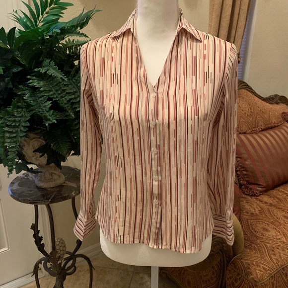 AtFinds's tweet photo. So good I had to share! Check out all the items I'm loving on @Poshmarkapp from @JHTreasures1 #poshmark #fashion #style #shopmycloset #merona #americaneagleoutfitters #gap: https://t.co/a0y0PATSHG https://t.co/f1v6tPJlx5