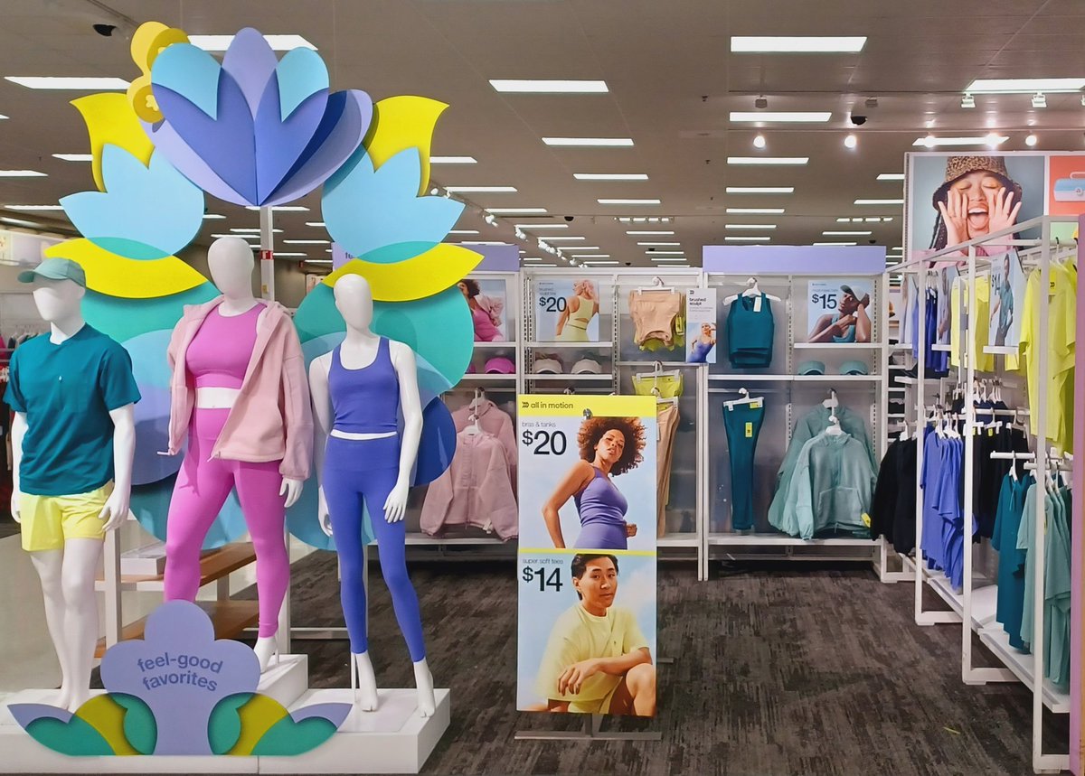 New year, new me! ✨️ 
I love how colorful our new All in motion set is, so refreshing!
#target #t1967 #vm #AIM #refresh
