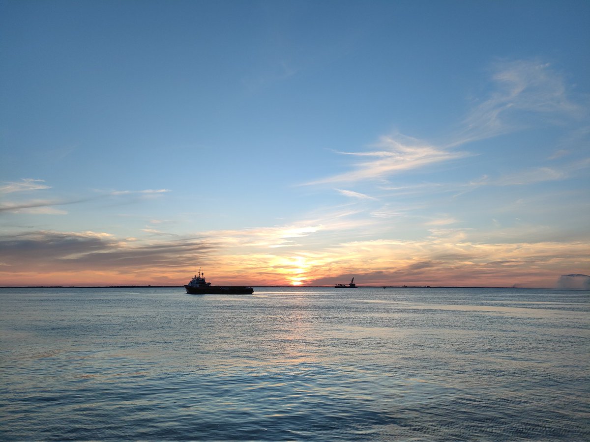 xiscuelo's tweet photo. Atardecer isleño ✨✨ https://t.co/IuSPBpLWhV