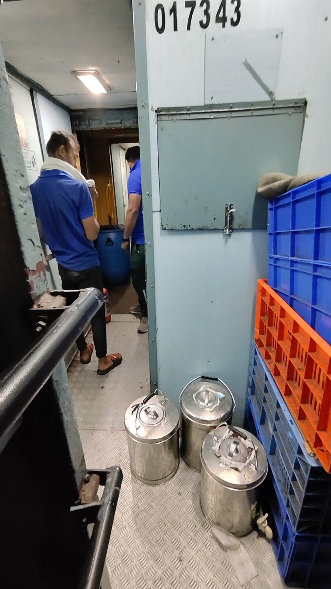 Pavankalwad's tweet photo. @IRCTCofficial  iam in train number 17415 and waiting to to get down at Koppal railway station but doors are locked by IRCTC catering people there are harasing the people when asked to clear it they say they have permission. https://t.co/gDYWAaUVFi