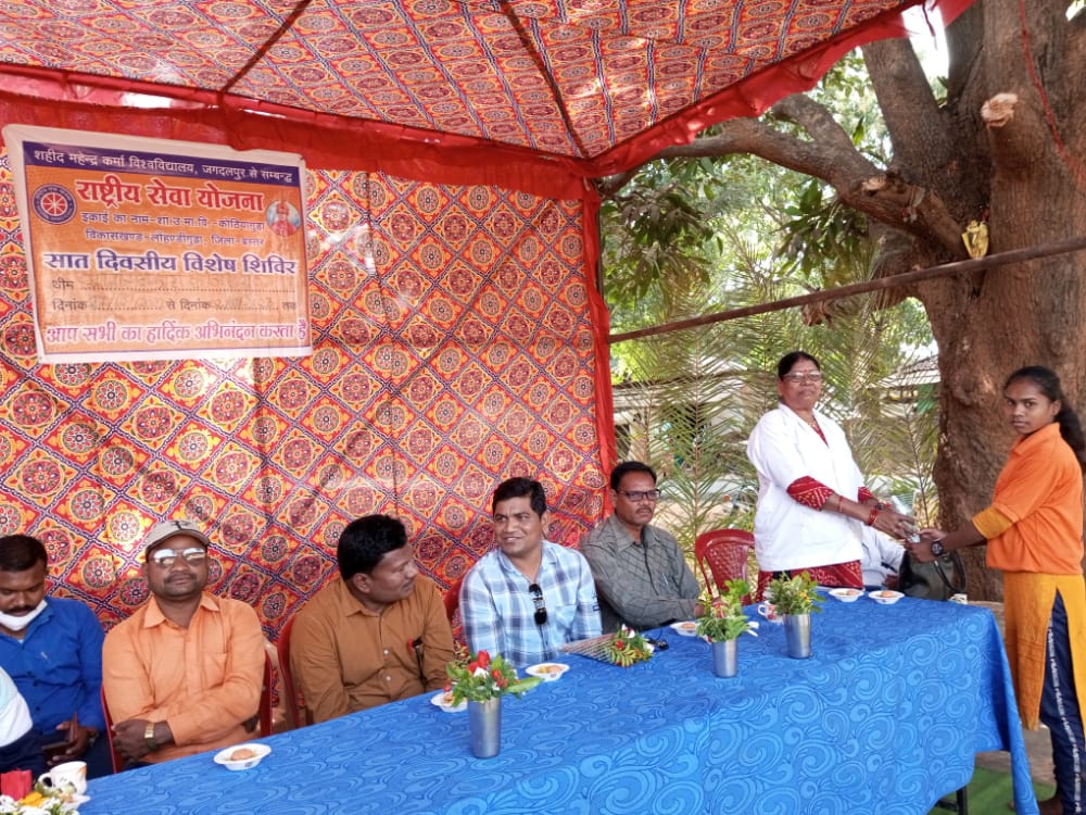 UmiPandey1's tweet photo. मा. वी. कोठियागुडा विकाशखंड  लोहन्दीगुड़ा सात दिवसीय विशेष 
शिविर ग्राम बघनपाल मे सवयं सेवकों द्वारा
  बौद्धिक परिचर्चा मे स्वास्थ विभाग  ( नी शुल्क रोग जाँच  एवं उपचार कैंप एवं देशी  खेल कराया गया @askabir_ @nssughsskcg1
@DrDadulal https://t.co/yzTcuerLIH