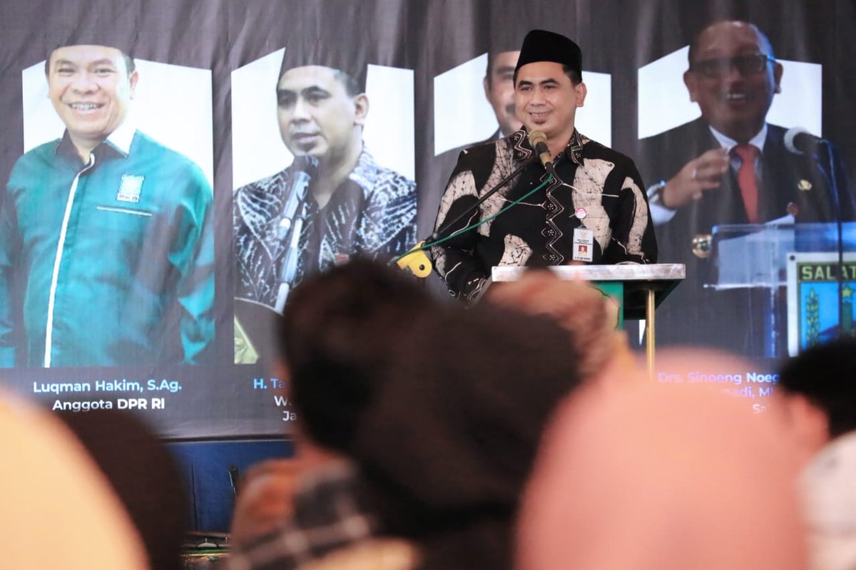 Abkar5758's tweet photo. Terutama perubahan atau kemajuan pesat di bidang teknologi informasi. Termasuk saat rapat, diskusi, sekolah, belanja, &amp; aktivitas lain yg biasanya dilakukan secara tatap muka, saat pandemi dapat dilakukan secara online.
#GusYasin #PanglimaSGN
#SantriGayengNusantara 
#WagubJateng https://t.co/bttyUAf9Gm