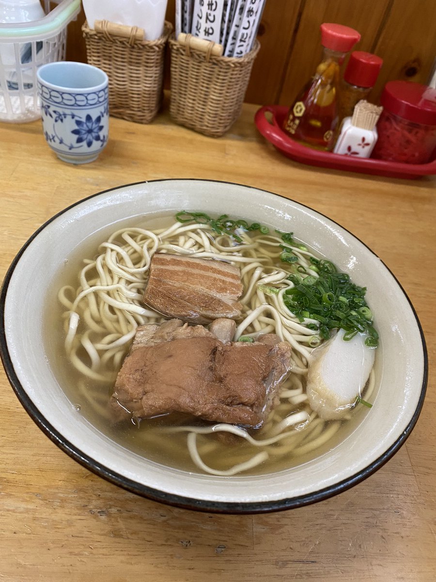 area_oki_098's tweet photo. ここの沖縄そば美味しかったー
なんかほっとする味。 https://t.co/6IDHkFMhiY