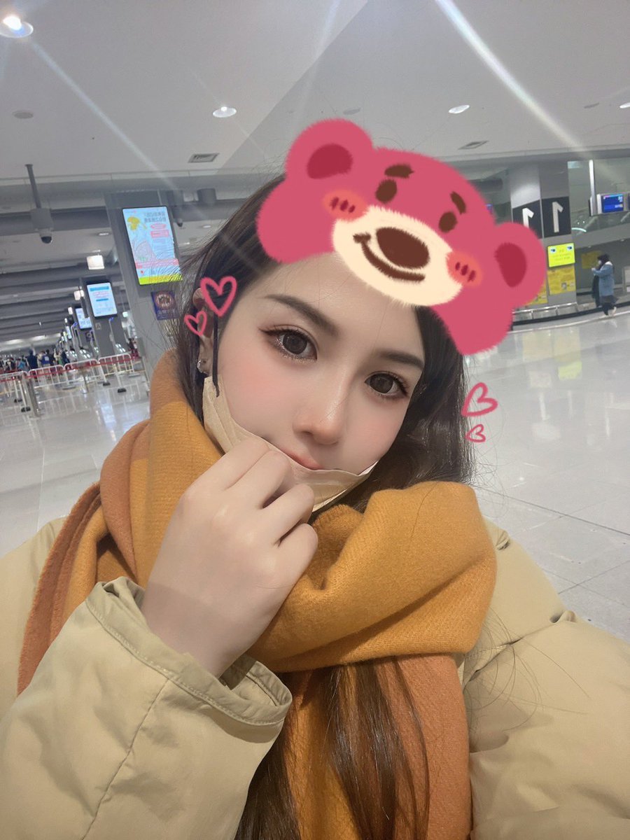 https://t.co/IgS1KrDFUf
昨天到日本了🇯🇵
好冷喔整個臉都藏在圍巾裡
Arrived in Japan yesterday 🇯🇵 It's so cold, my whole face is hidden in the scarf https://t.co/rhW9Lg7KGN