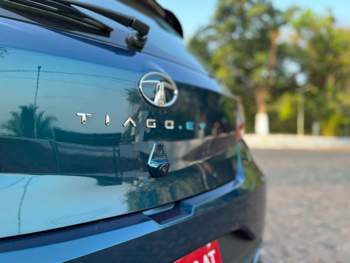 Xroaders_001's tweet photo. Yet,again #PluginIndia team has come up with superb set of FAQs on potential customers of #TiagoEV

Link :

https://t.co/uHcIl6rgKb

Time &amp; Index :

0 : 53 : Hill hold or Hill assist 

1 : 15 :  Regn levels &amp; Brake lights 

1 : 23 : Suspension &amp; Comfort 

1/2 https://t.co/39vzA3jJSW