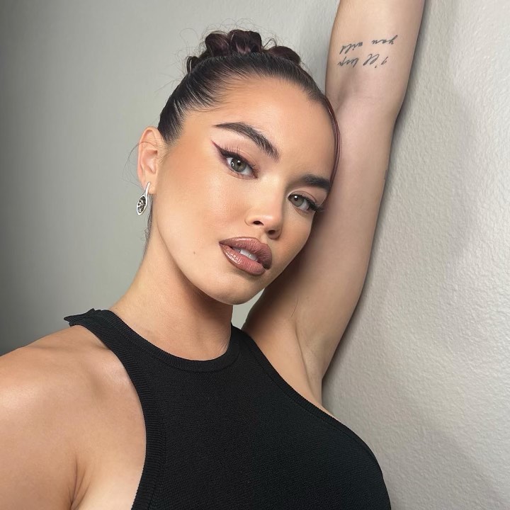 Happy Birthday to Paris Berelc (December 29, 1998). 