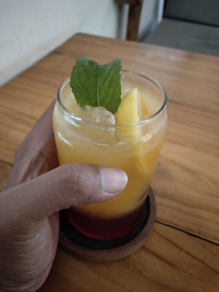 Titoo___x's tweet photo. Penyegar siang hari . https://t.co/m1yBIwLBHM