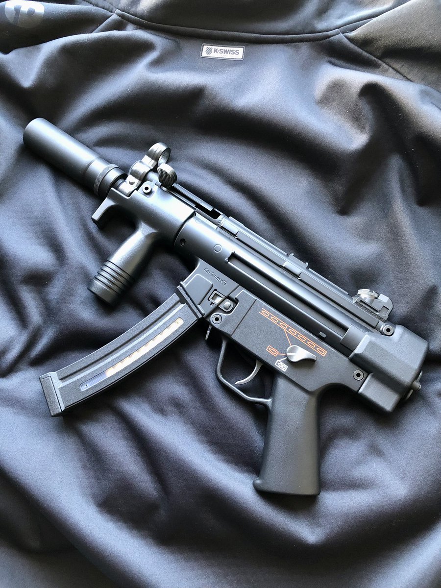 oi5eLQ5ypoasAUe's tweet photo. シースルーマガジンとの相性はバッチリだな😄
#MP5KHC https://t.co/yPKsN15Ukg