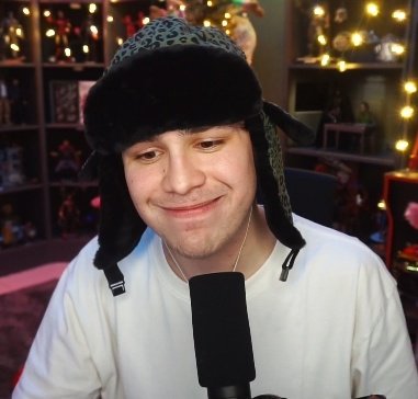 kmlucty's tweet photo. > @JuanSGuarnizo 
Gracias por el stream de hoy, me gusta pasar un buen rato con el just chatting y los #Simones2K22 con esos 4, me divertí mucho estas horitas con ustedes. 
Te quiero y espero tengas una linda noche. 💛 https://t.co/YgK7Dur1gD