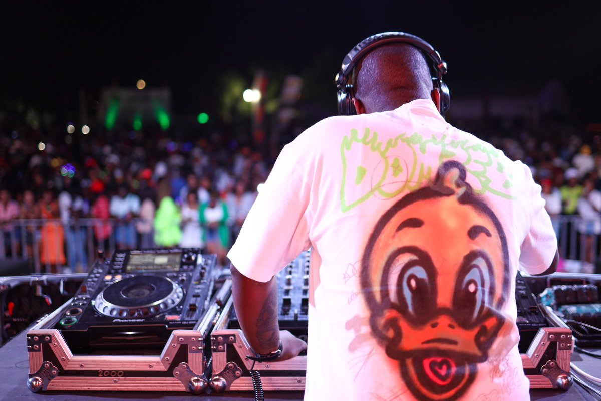 NhlanhlaDjstoks's tweet photo. #DlalaStoks🎹 https://t.co/lMg7Q8TRmJ