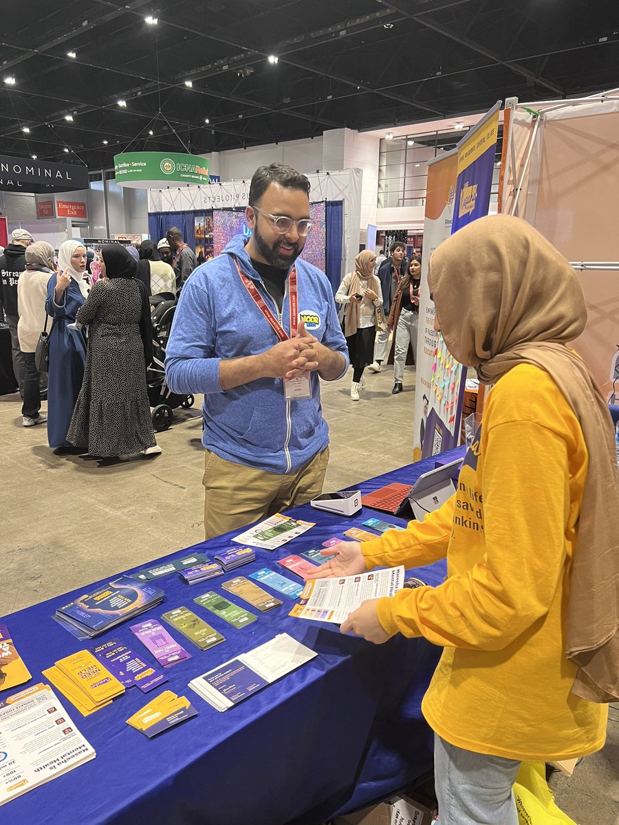 NaseehaHelpline's tweet photo. Hey @NoorKids We see you! Thank for you for passing by our booth to say Salaam and learning more about our progress. We are thrilled to know we will be working together on some new projects in the new year! #books #storytime #collab @MAS_ICNA_CONV https://t.co/xaZ4aNFOPu
