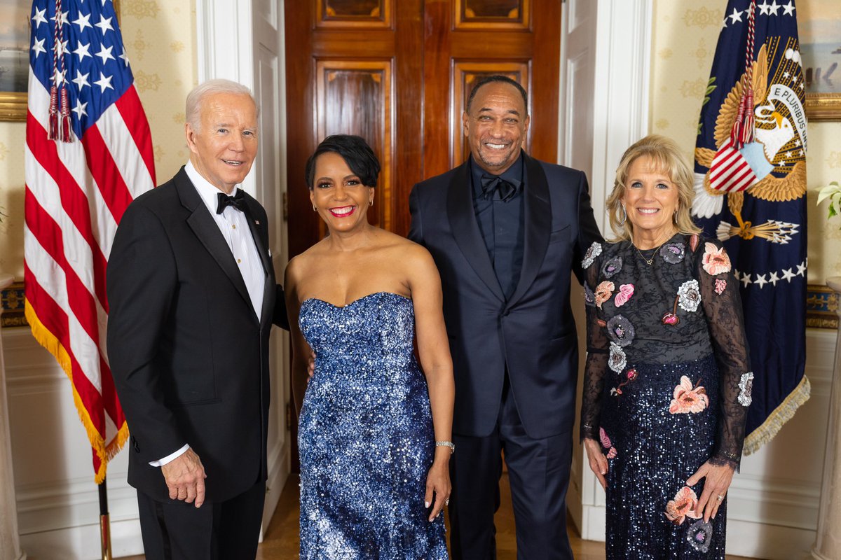 Keisha Lance Bottoms (@keishabottoms) on Twitter photo Serving as Sr Advisor to <a href="/POTUS/">President Donald J. Trump</a> is an honor, working w/ people who care about doing right by the people, representing who we are & all ancestors hoped we could be. Mama called: “#KennedyCenterHonors on & I gotta hang up to look for you!” Doubt she’ll see me but Mama we made it! Serving as Sr Advisor to <a href="/POTUS/">President Donald J. Trump</a> is an honor, working w/ people who care about doing right by the people, representing who we are & all ancestors hoped we could be. Mama called: “#KennedyCenterHonors on & I gotta hang up to look for you!” Doubt she’ll see me but Mama we made it!
