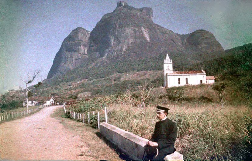 Geopizzza's tweet photo. O Rio de Janeiro em fotos coloridas no início do século 20 e atualmente 🖼️🎨

📷  Estrada da Gávea 
1912 | 2022 https://t.co/gMzyeh4W1E
