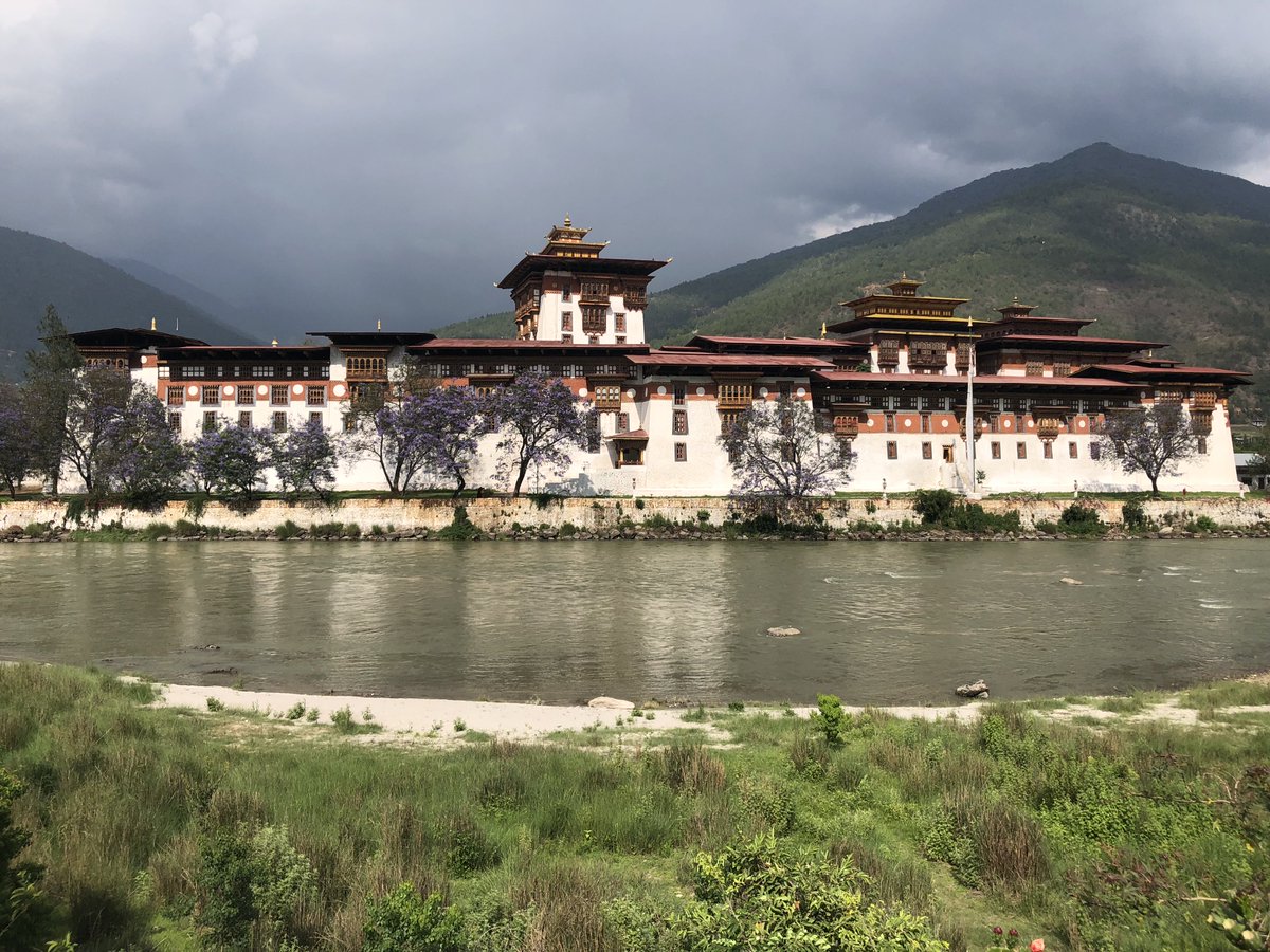 thetech_wiz's tweet photo. Shot on iPhone 8 Plus 😍 (my first iPhone).
28mm f1.8 🔥
#shotoniphone8plus #shotoniphone #mobilephotography #Apple #bhutan https://t.co/MoPmpTBH99