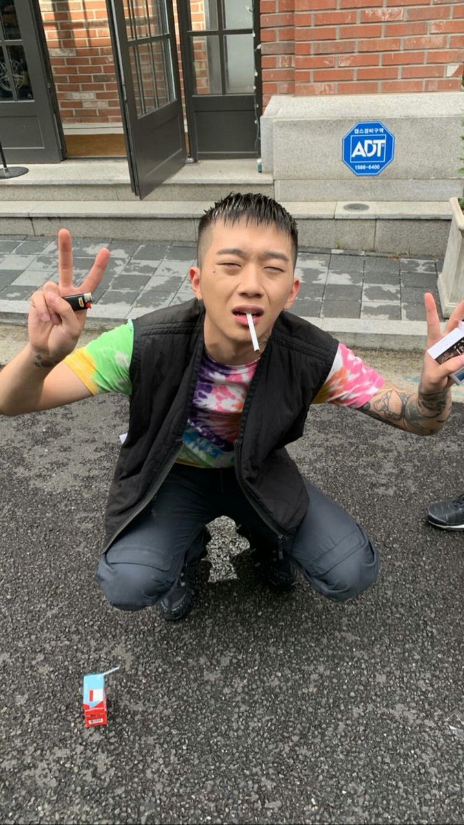 WOOYASC's tweet photo. Pq ele é assim cara skskskskssksksksksksks essas são minhas fotos favoritas do mundo juro sksksksksksk Q ODIO 

Woo Wonjae 🤣🤣🤣🤣🤣 https://t.co/JvysUlbuR9