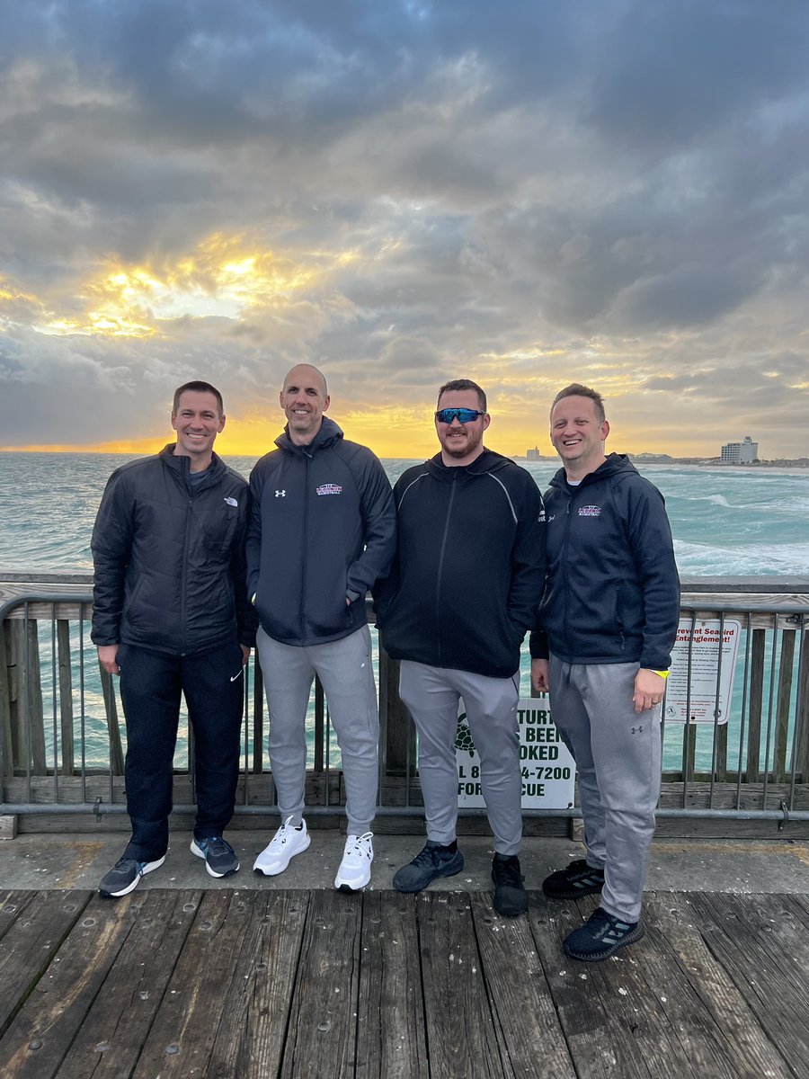 LebanonHSBball's tweet photo. Sunset on the Pensacola Beach Pier on Day 2 of the Innisfree Hotels Beach Basketball Tournament.
#roadtested
#roadwarriors https://t.co/hZ2y5ZMUpQ