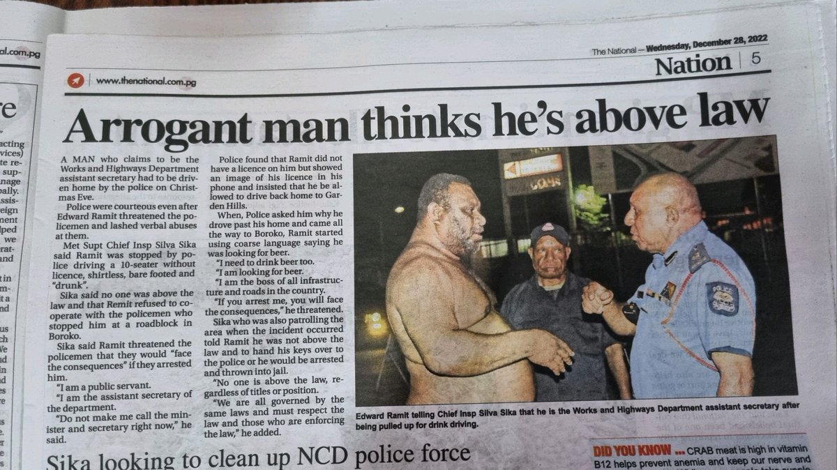 TMabos's tweet photo. Fear no man But the Creator only.

Thumbs up to the police officer and credit to the journalist.

Good people still around. https://t.co/FnADTWMLks