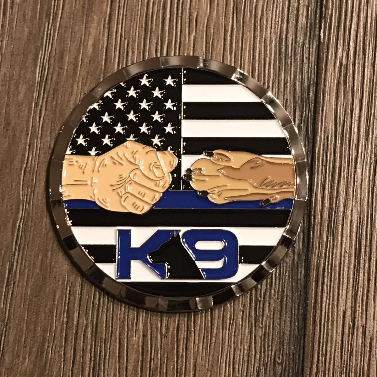 GIVEAWAY - K9 coin 🤜

To enter:
-follow <a href="/k9sofvalor/">K9s of Valor</a>  
-like &amp; RT

As always, everyone has a chance to win but if you donate to help vest K9s here: k9sofvalor.org/vests you get extra entries into the giveaway AND a donor gift! (DM receipt to me to qualify) Ends 1/2 #OPLive