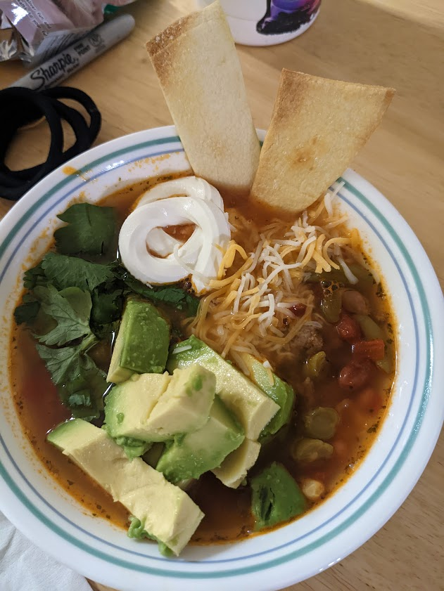 kaitsu22's tweet photo. @AngelaParziale Last time I made it I also chopped avocado and cilantro because i had it in the fridge. https://t.co/ZDUNdbzhwr