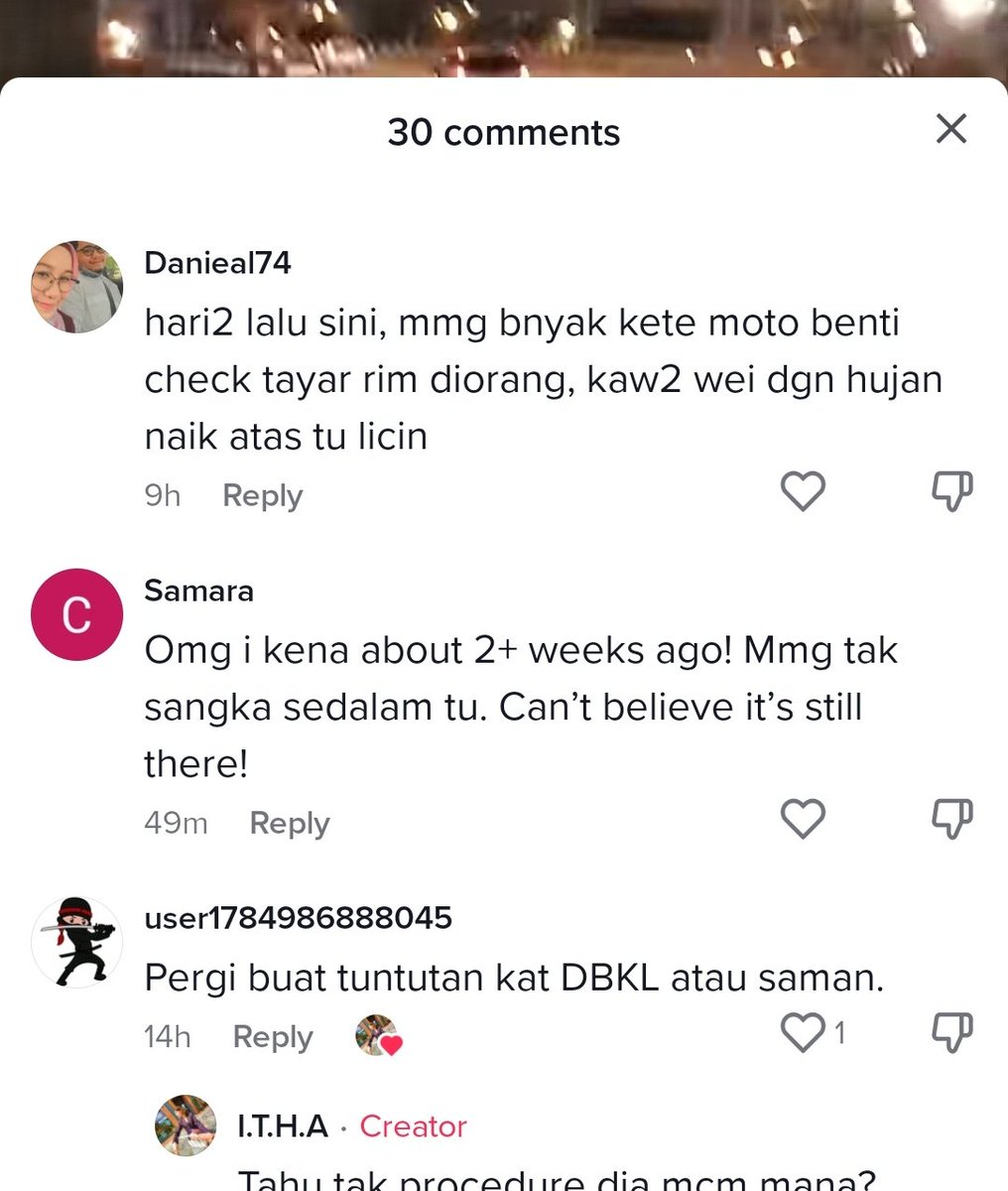 BigIdeasMY's tweet photo. Ada lubang besar dekat Jalan Tun Razak menghala MEX. Pecah tayar kereta brader ni dibuatnya. Ada juga orang komen kena benda sama, maknanya lubang² dekat jalan dah lama ada tapi no action taken. @DBKL2u and JKR tlg ambil tindakan segera https://t.co/bgqXIwwAuy