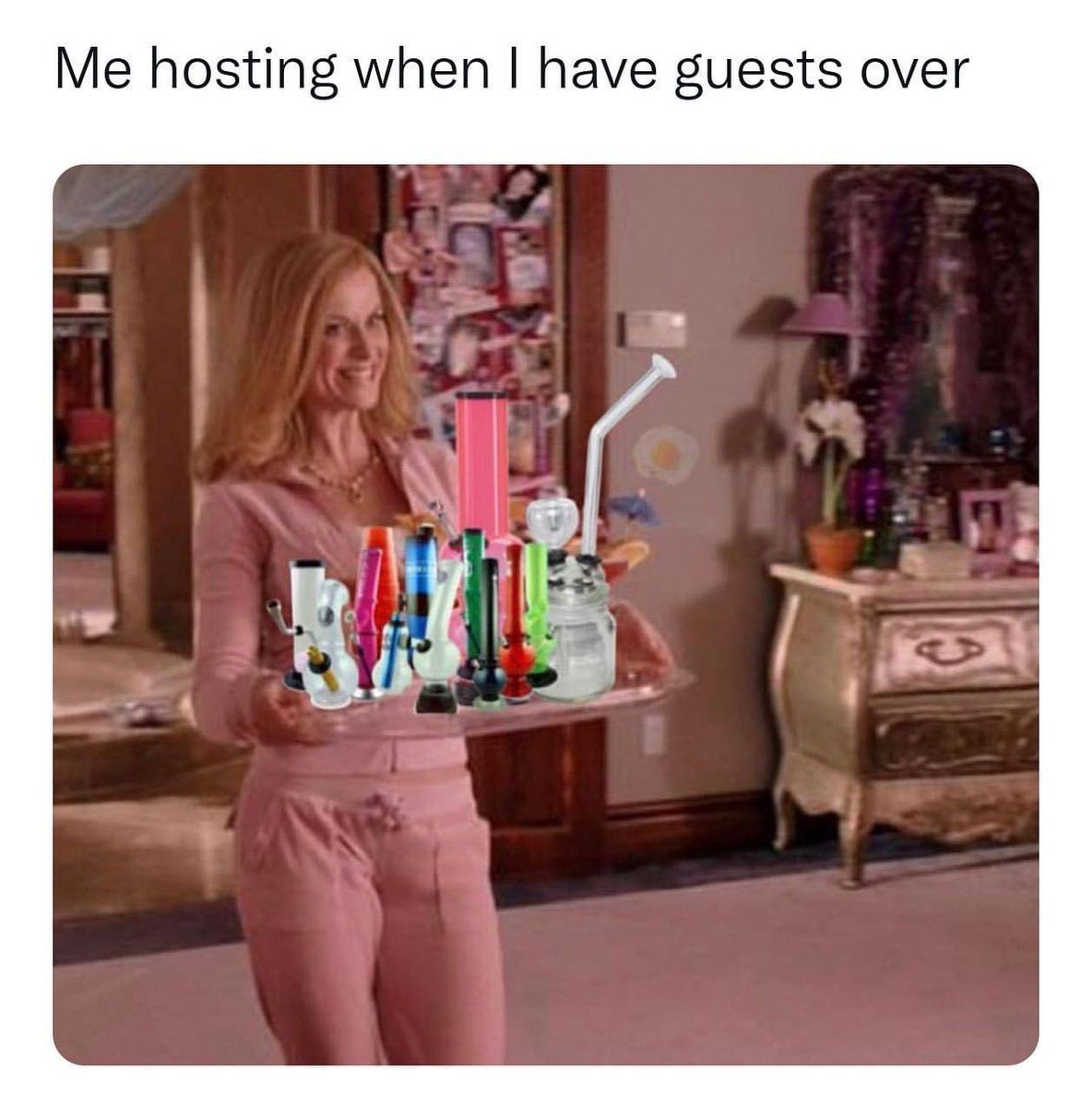 This is what i imagine <a href="/TheeKocoCaine/">Koco Fvcking Caine🏳️‍⚧️</a> is like when people go to her crib