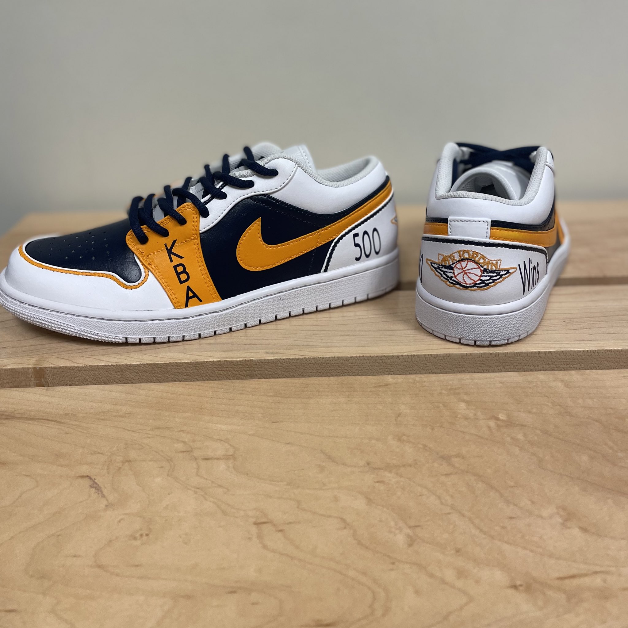 Michigan Women’s Basketball on Twitter in style…500 wins for our 🐐 Congrats