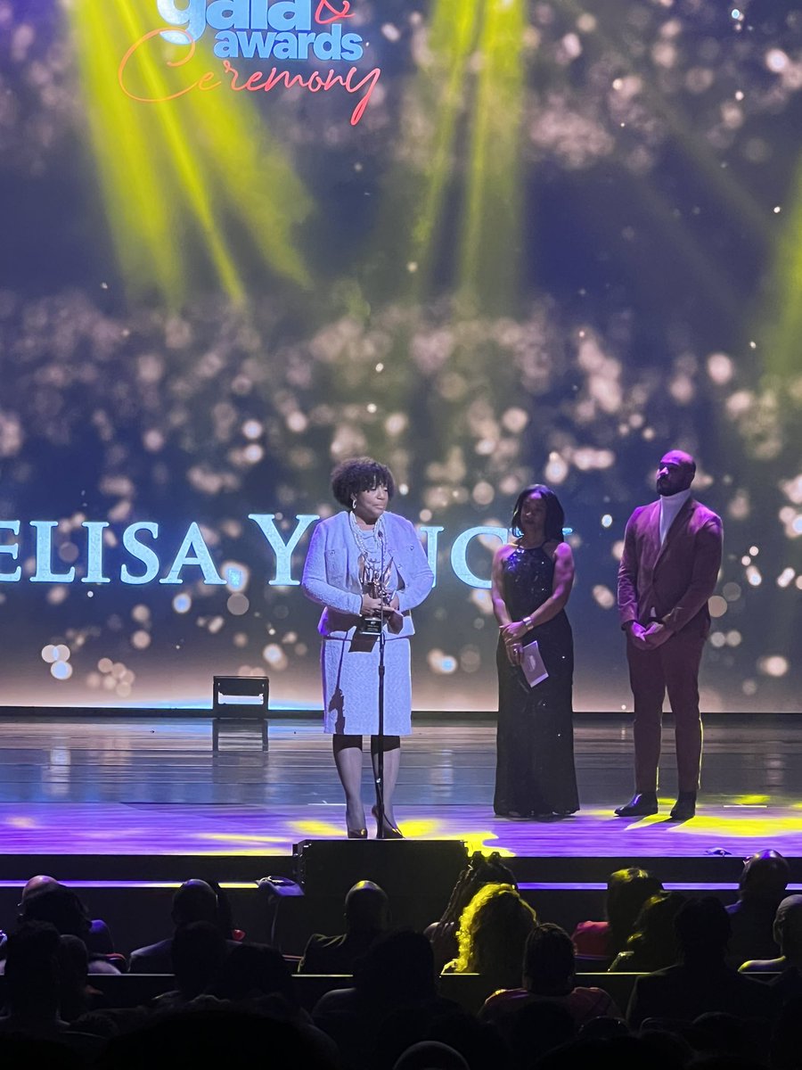 DeLisa Claude tweet media