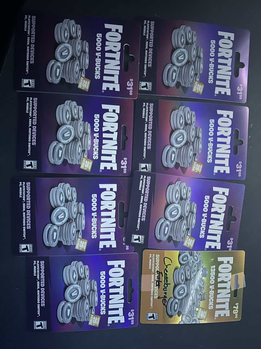 Silxzys's tweet photo. Vbuck Giveaway: 
To enter You must 
Retweet 
Like
Follow 
Winner will be announced Tomorrow at 9pm https://t.co/yunTFQr4oO
