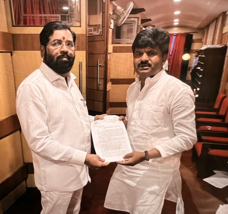 GopichandP_MLA's tweet image. #MPSC ने मुख्य परीक्षा पद्धत वर्णनात्मक  करण्याचा निर्णय घेतलाय व अंमलबजावणी ही २०२३ या होणाऱ्या मुख्य परीक्षेपासून करण्याचे ठरवले आहे. या निर्णयामुळे विद्यार्थ्यांमध्ये नाराजी आहे, विद्यार्थ्यांच्या अडचणी लक्षात घेऊन हा निर्णय २०२५ पासून लागू करावा.