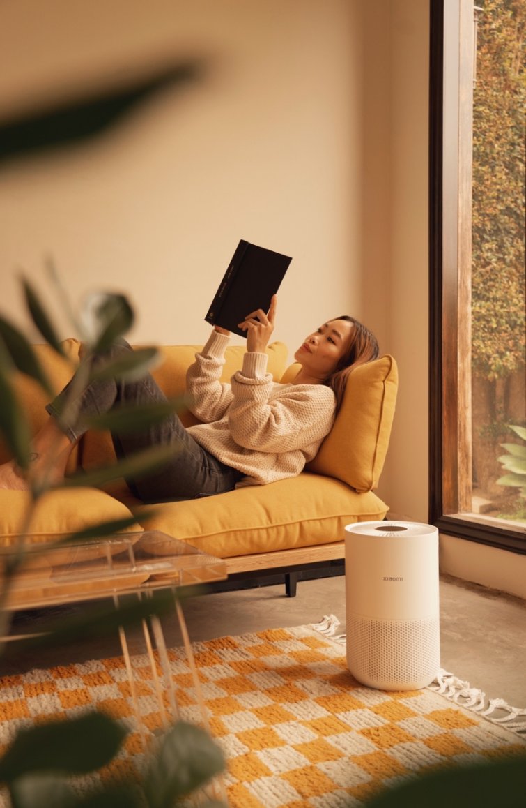 XiaomiUSA's tweet photo. All we want to do now is chill on the couch and enjoy the fresh air. ❄️🤍
#Xiaomi #XiaomiNorthAmerica #BetterWithXiaomi #AirPurifier4Compact
Picture by @itsnotheritsme https://t.co/vp6CpV0YZR