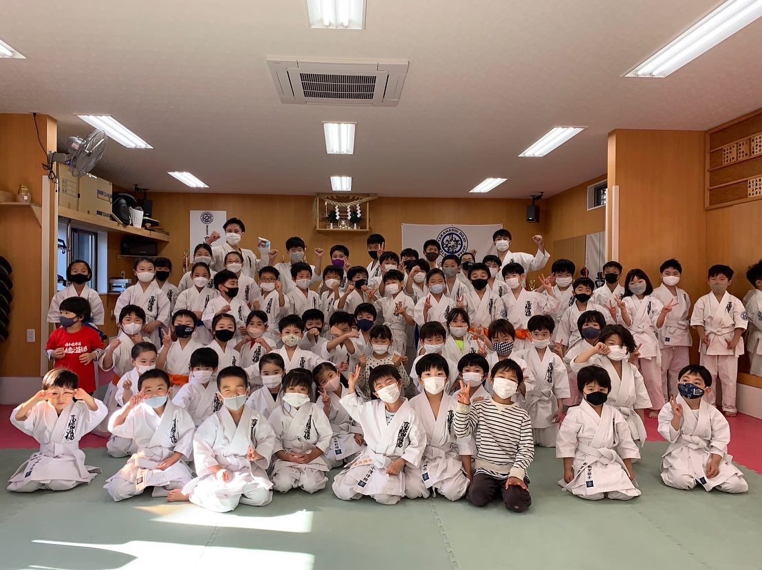 dynamite0509's tweet photo. 本日は稽古納めでした！
今年もありがとうございました。来年もよろしくお願い致します！

#髙橋道場 https://t.co/XSHmrJkOl2
