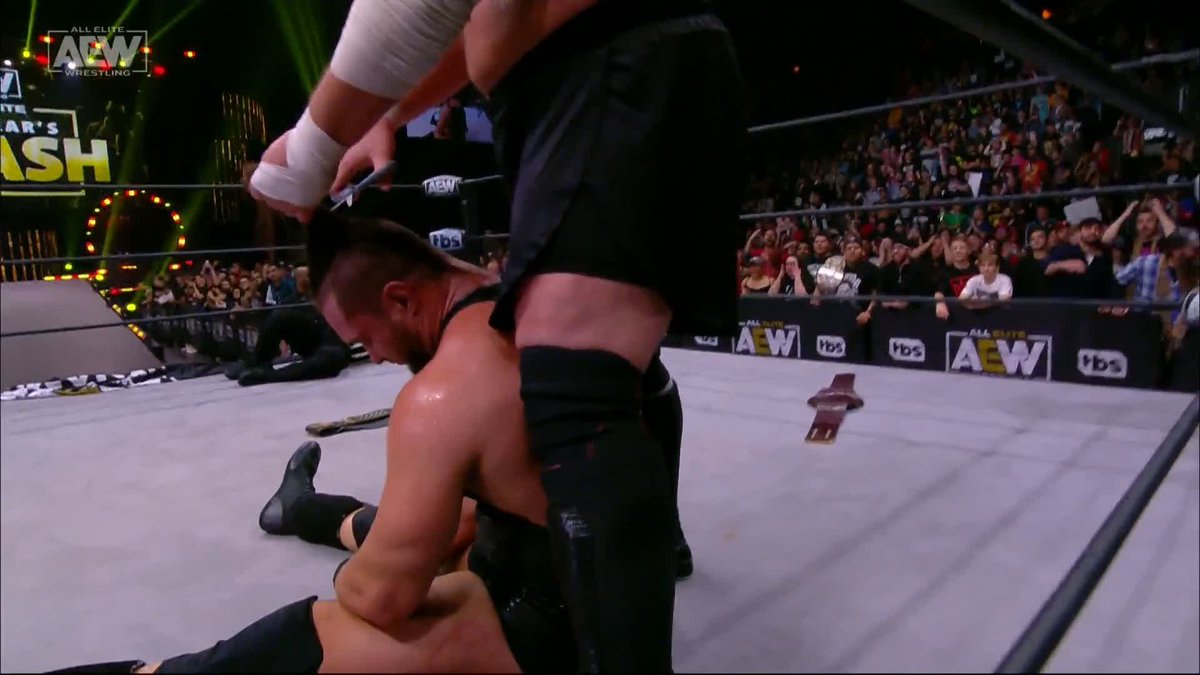 The disrespect by TNT Champion @SamoaJoe is met by a surprise attack by former TNT Champion @DarbyAllin!
What an incredible night of action it has been at the #AEWDynamite: #NewYearsSmash on TBS! https://t.co/yVPgRAGfpi