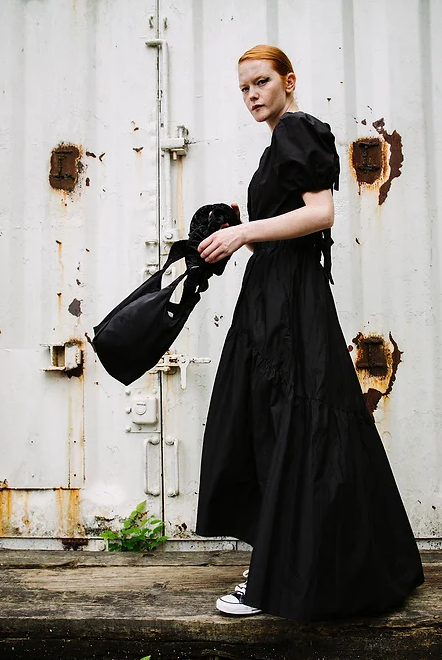 HELOYSEofficial's tweet photo. - shoulder on LOVE satin mini -

 あなたの肩に愛と希望をそっとお届けします。

清々しいカラーのサテンを使用し

トートでありながら優雅さを持ち合わせたBAGに仕上げました。

#heloyse #エロイーズ #sholderonlove #ショルダーバッグ https://t.co/59dCXiItRe