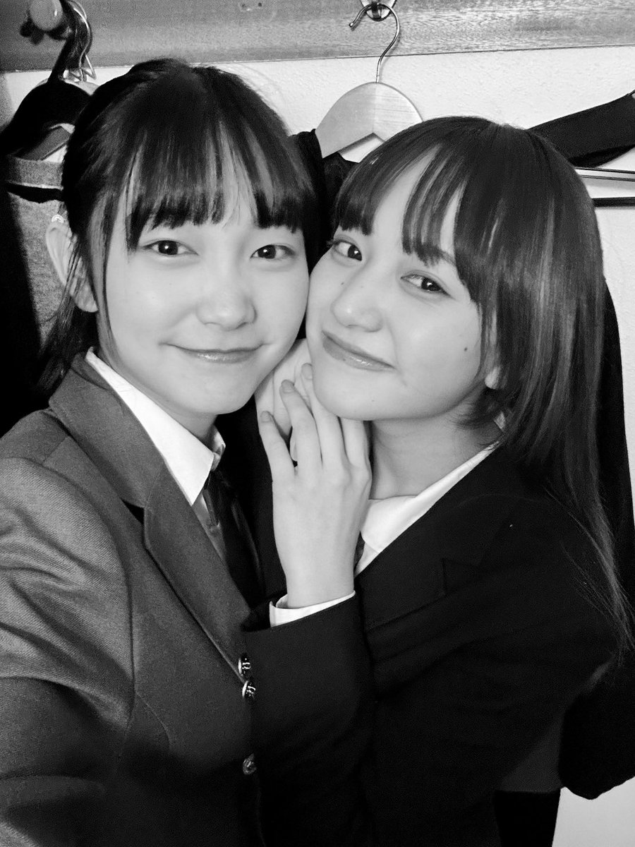 rion_fukumuro's tweet photo. 楽屋で撮ったやつ。
親友の夏目りこちゃんと、さゆで。
この作品でみとちゃんに出会えて良かったすぎるなあって🌌
 #ぼくまえ オフショット. https://t.co/JY09EFl7uu