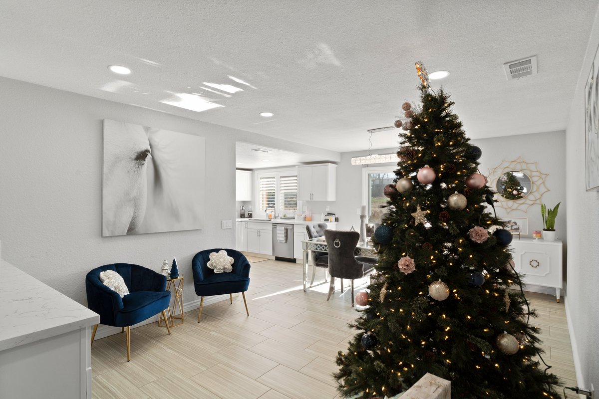 vsoftediting's tweet photo. ๐ฅ๐๐๐ ๐๐ฆ๐ง๐๐ง๐ ๐ฃ๐๐ข๐ง๐ข ๐๐๐๐ง๐๐ก๐
#realestate #realestatephotoediting #realestatevideoediting #outsourcing #virtualstaging #virtualtwilight #realestateagent #photography #photographer #house #department #natural #hdr #flambient #floorplans https://t.co/DfqUK5HzI0