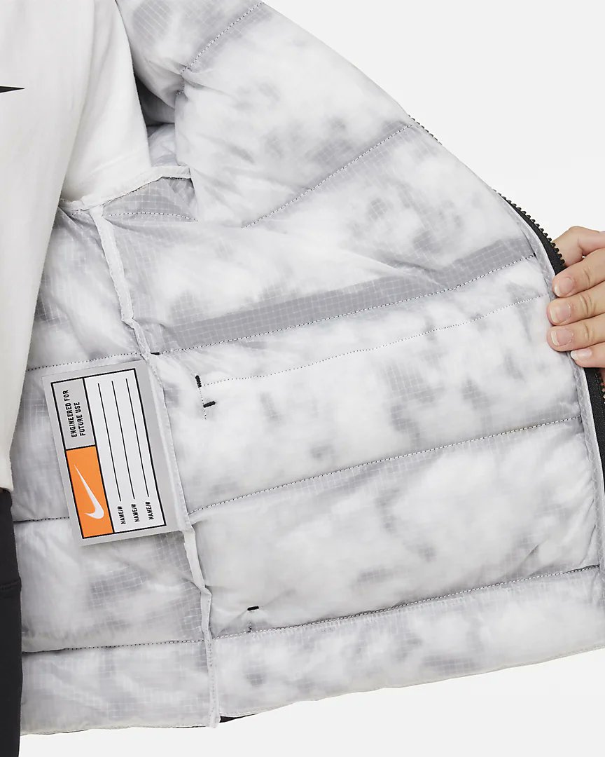 snkr_twitr's tweet photo. Now $88.78 w/ code CHEERS via @nikestore: GS Nike Sportswear Therma-FIT Insulated Jacket 'Black/White'

Shop -> https://t.co/r5oBj0bC3W

Retail $150

#AD https://t.co/uJlGFB2HPX