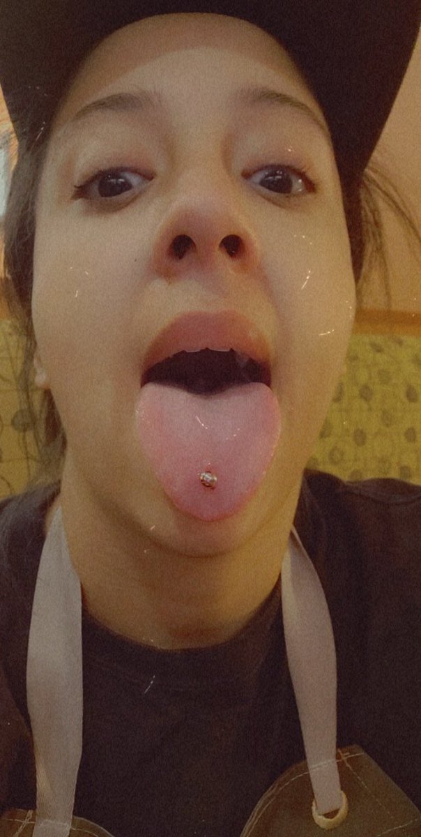 wildsweetthang's tweet photo. Spoil me if u dreamed of shooting in my mouth $wildsweet https://t.co/XrSirpiZeK