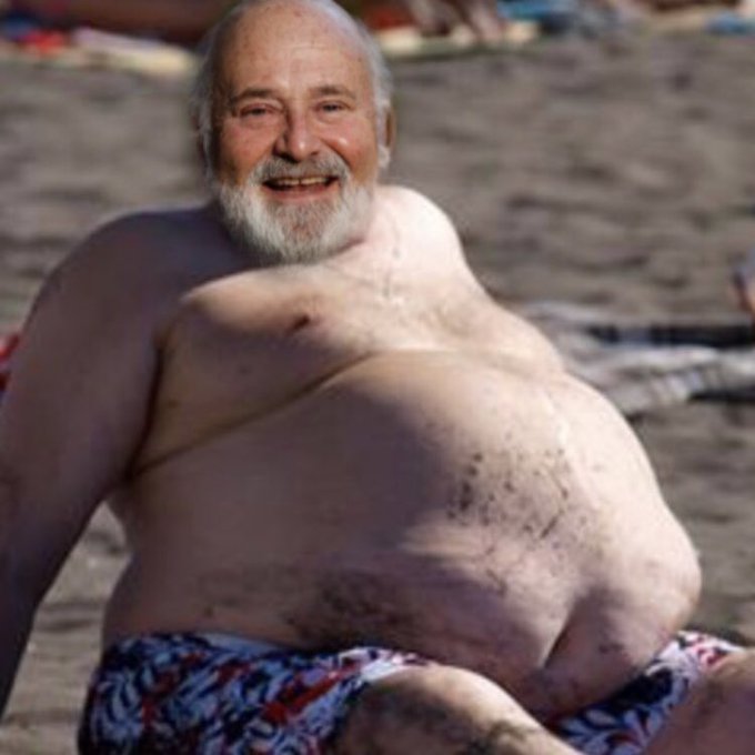ReinersFridge's tweet photo. Guess my weight. Just had 4 Arbys beef and cheddar with the red ranch and 9 potato cakes, 2 mocha shakes. Ruined a 20 yr old flannel fave of mine with that sauce dripping down my chin. Im really fat, give it a guess! @ReinersFridge #whitewalrus  #fullandhappy #LGB #FJB https://t.co/kGMedB56fp