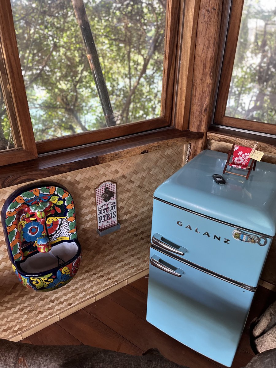 MahinaTreehouse's tweet photo. Sunset at Mahina Treehouse #woodwork
#craftsmanship #koa #monkeypod # https://t.co/Wb7YQvYn8Z