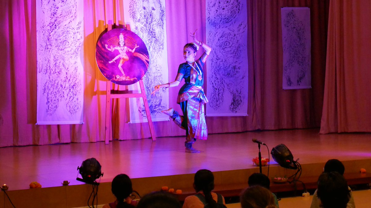 AurovilleMedia's tweet image. Marghazhi Vaibhavam festival in Auroville, Devotional month of Marghazhi
Dance performance by Neeta Sura at Unity Pavilion
#auroville #aurovillefoundation #unitypavilion