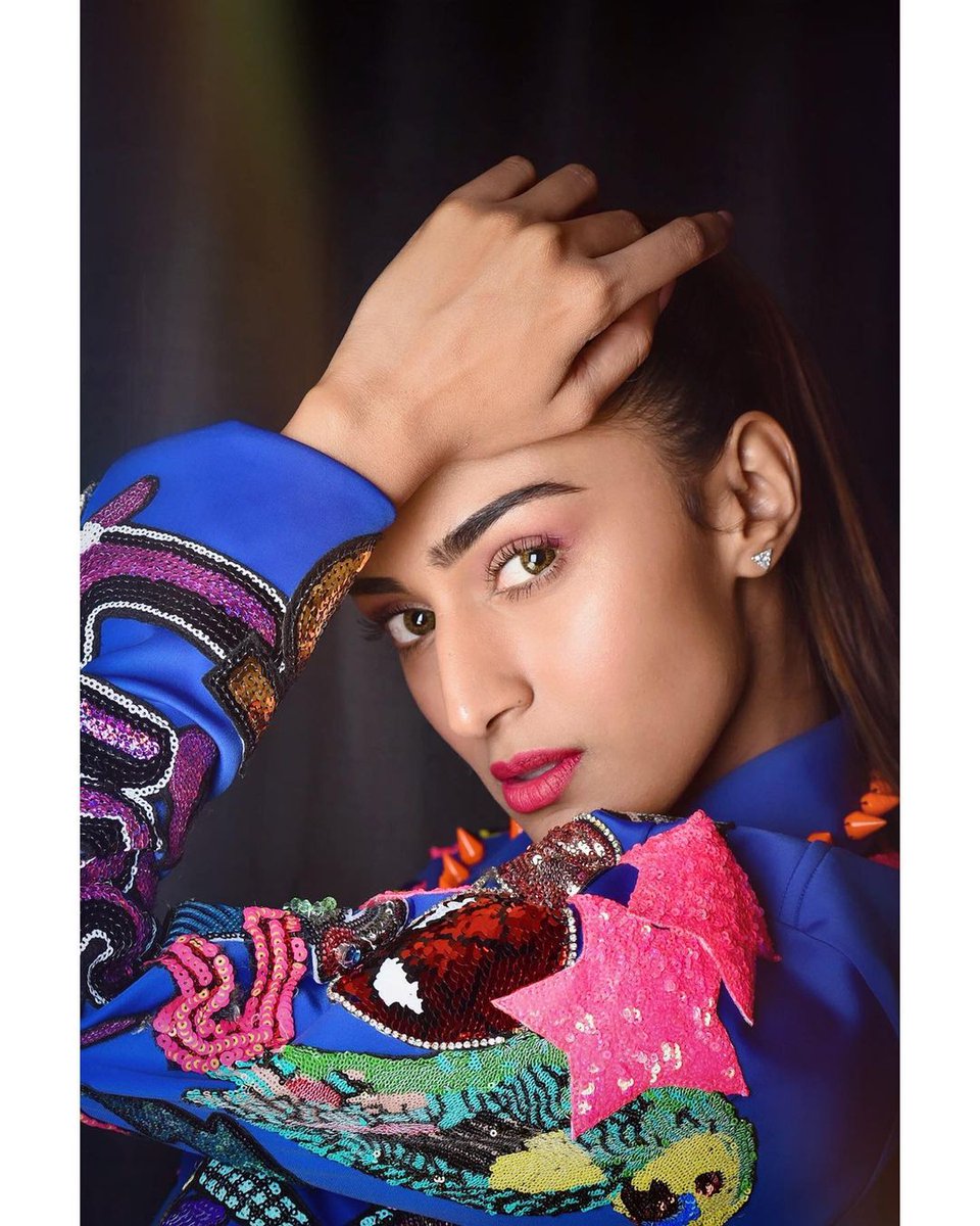 Good morning sunshine <a href="/IamEJF/">Erica J Fernandes</a> &amp; #ejfians.
Happy Thursday 🙂

#ericafernandes