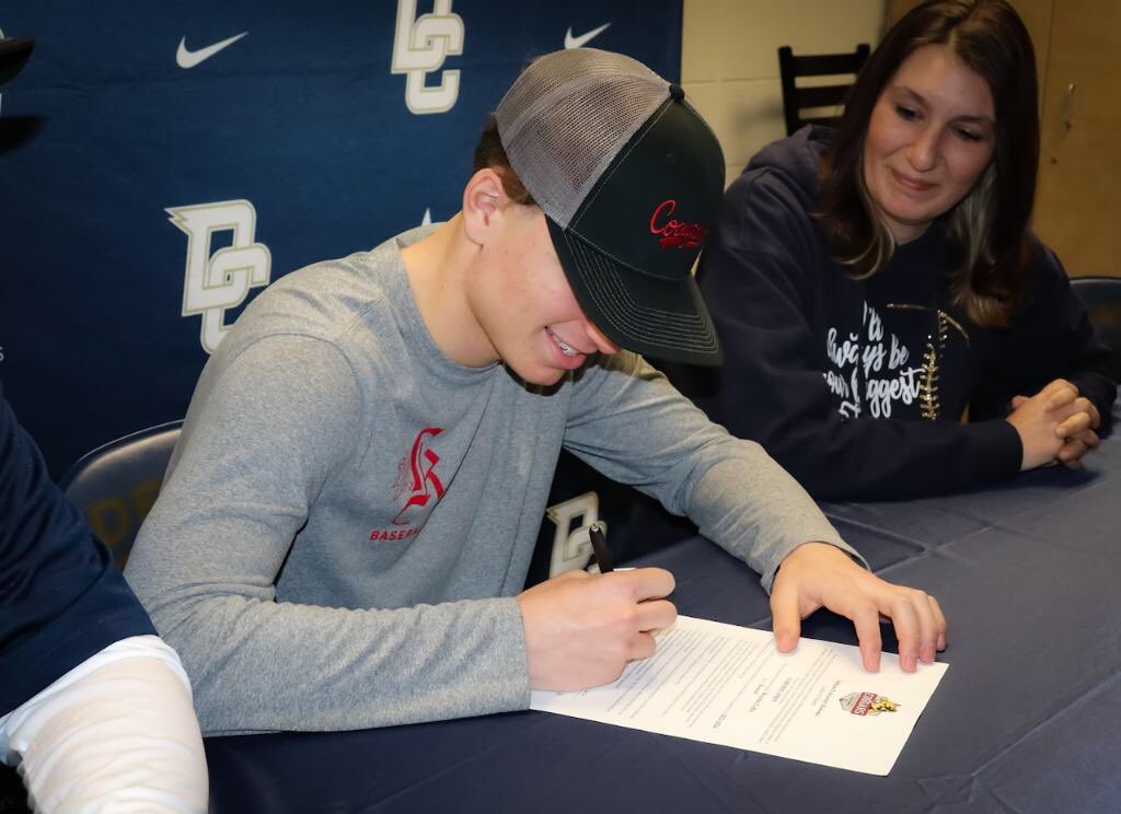 DCBASEBALLHAWKS's tweet photo. SR SS/P Brayden Coffey (@braydencoffey_) officially signed for IU Kokomo last week. Congrats again, Brayden! https://t.co/5KxFf8yy7u