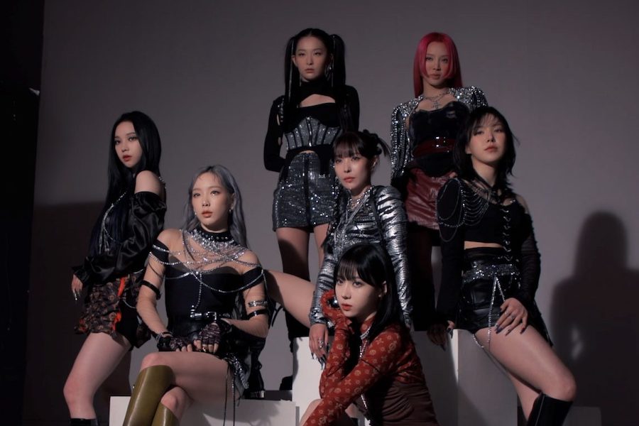 soompi's tweet photo. #GOTthebeat Announces January Comeback Date With 1st Teaser For "Stamp On It"  
https://t.co/BbGxTZT3hq https://t.co/CYByaUSBs2
