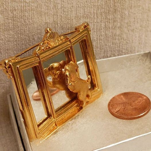 DWedgeCreations's tweet photo. #etsy shop:Brooch Dog in Mirror byJJ https://t.co/aFz3RXoz6O #doginmirror #midcentury #puppyinmirror #goldbrooch #dog #mirrorbrooch #vintagebrooch #jjbrooch #jonettebrooch #jonette #signedjj #doginmirrorbrooch #artwork #art #artistjj #mirror #brooch #pin #gift #artware https://t.co/0khq9YYqCi